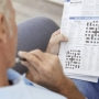 Palavras cruzadas para idosos: quais os benefícios?